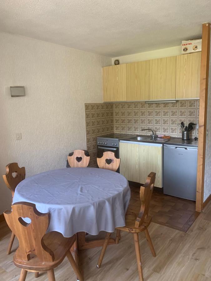 Appartement Avec Acces Piscine- Station- 4 Personnes Saint-Jean-dʼAulps Eksteriør bilde